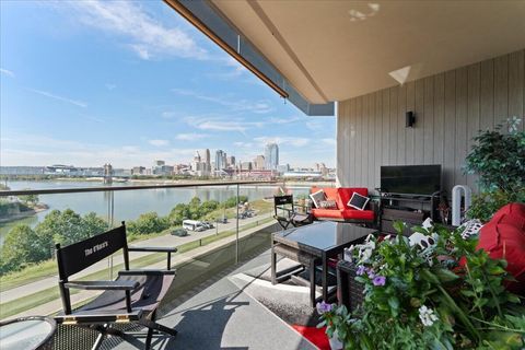 Photo of 600 Ovation Way #312, Newport, KY 41071 (MLS # 636868)