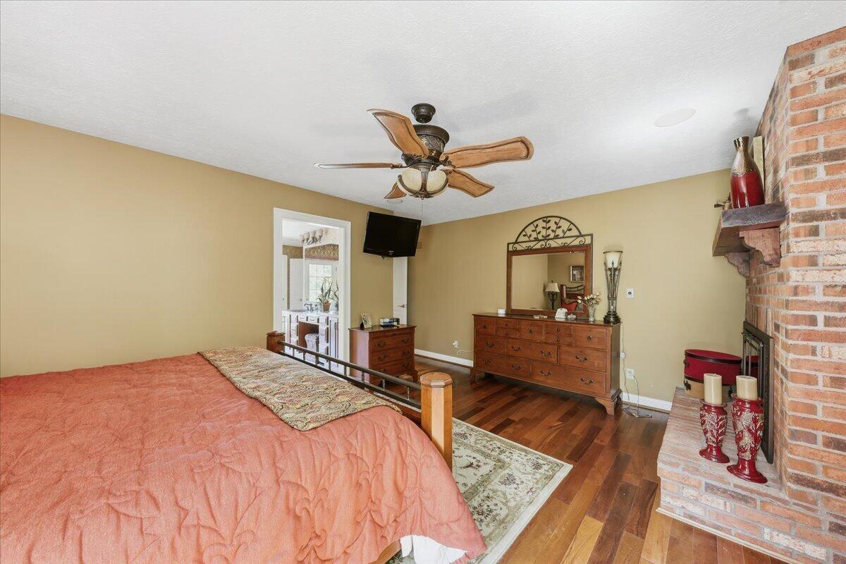 1839 Harmony Hill Dr, Union, KY, 41091, USA, 5 Bedrooms Bedrooms, ,5 BathroomsBathrooms,Residential,Pending,1839 Harmony Hill Dr,644213