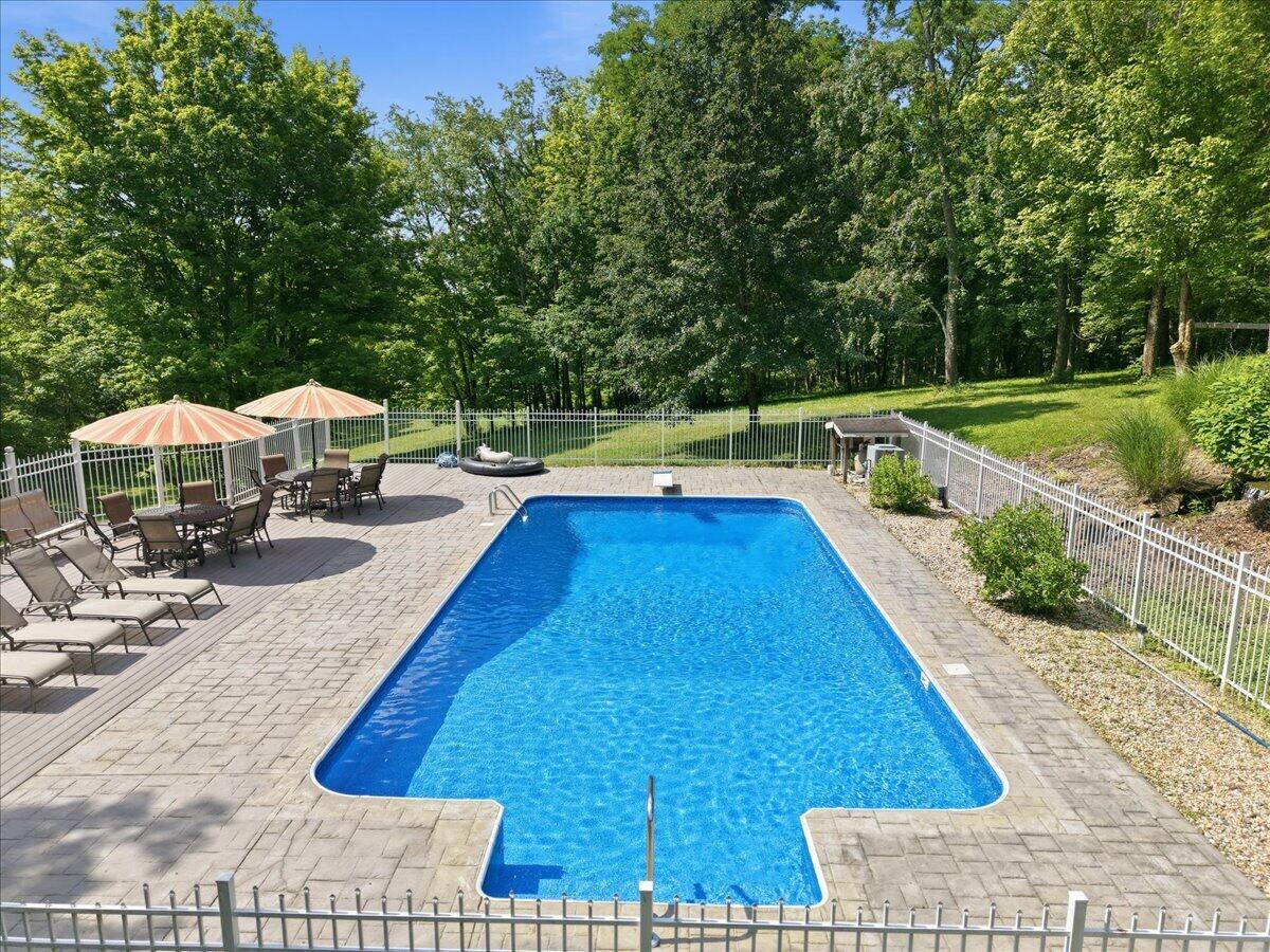 1839 Harmony Hill Dr, Union, KY, 41091, USA, 5 Bedrooms Bedrooms, ,5 BathroomsBathrooms,Residential,Pending,1839 Harmony Hill Dr,644213
