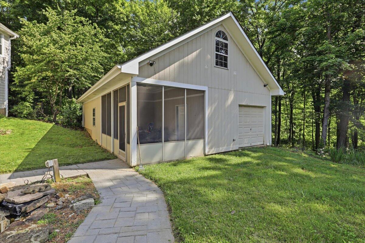 1839 Harmony Hill Dr, Union, KY, 41091, USA, 5 Bedrooms Bedrooms, ,5 BathroomsBathrooms,Residential,Pending,1839 Harmony Hill Dr,644213