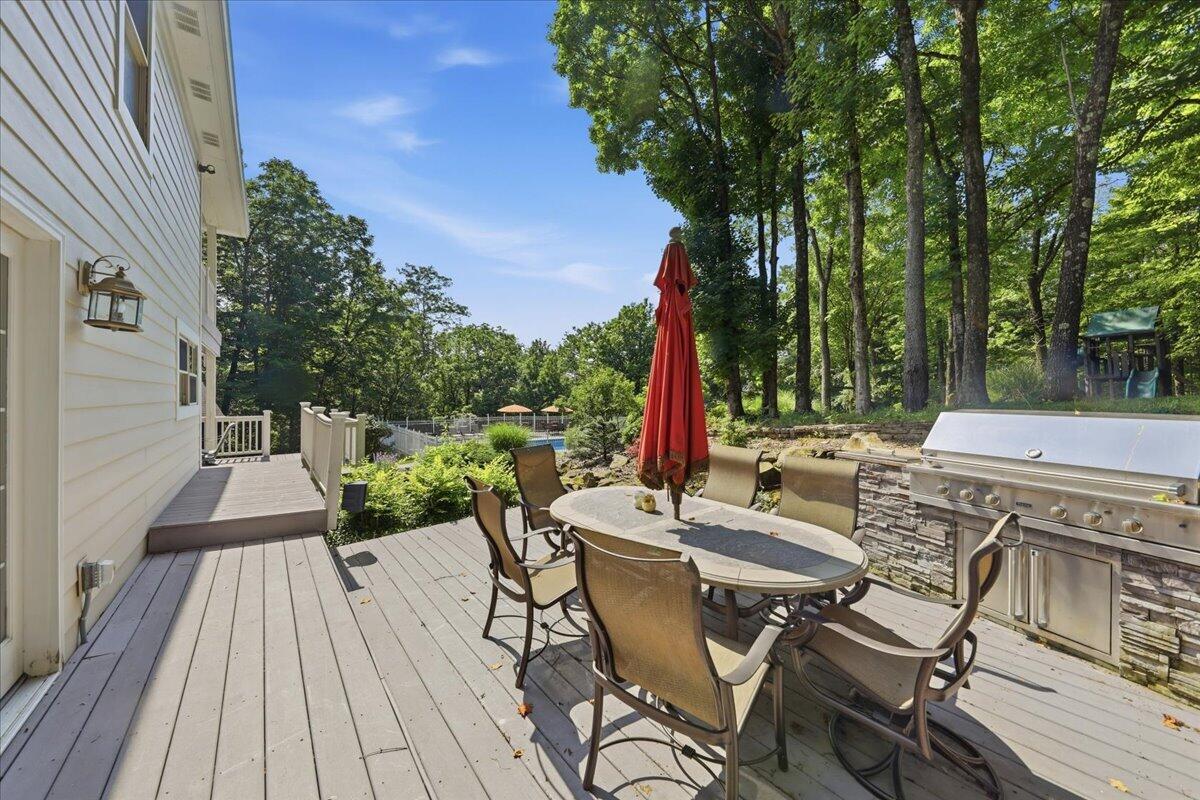 1839 Harmony Hill Dr, Union, KY, 41091, USA, 5 Bedrooms Bedrooms, ,5 BathroomsBathrooms,Residential,Pending,1839 Harmony Hill Dr,644213