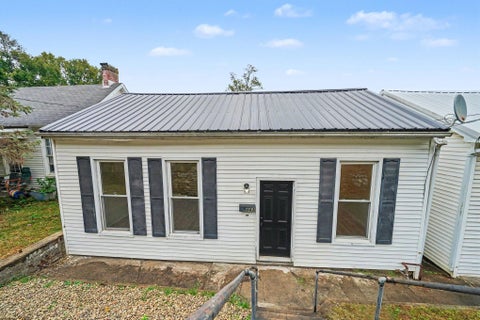 Photo of 543 W 2nd Street, Maysville, KY 41056 (MLS # 647241)
