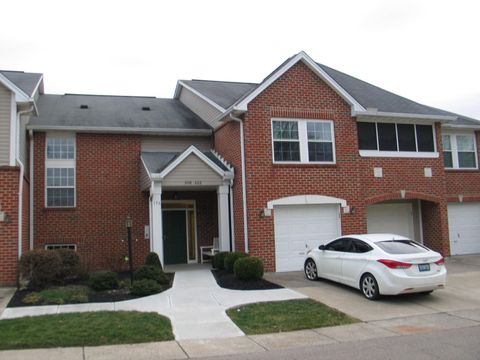 Photo for 318 Deepwoods Drive #6, Highland Heights, KY 41076 (MLS # 610918)