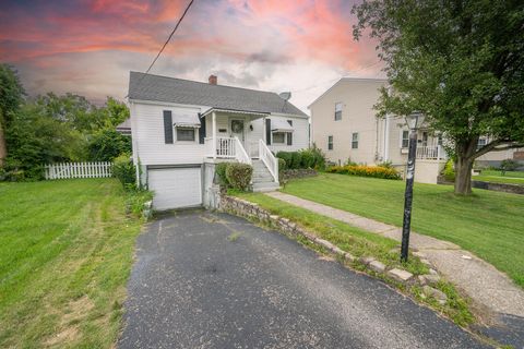 Photo of 12 Gail Court, Latonia, KY 41015 (MLS # 643915)