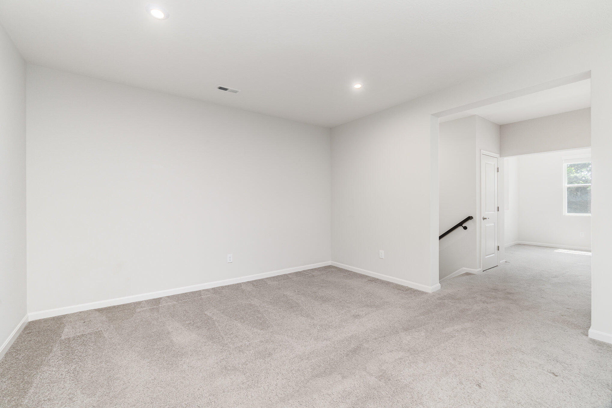 Florence, Kentucky 41042, United States, 2 Bedrooms Bedrooms, ,2 BathroomsBathrooms,Residential,Active,173447