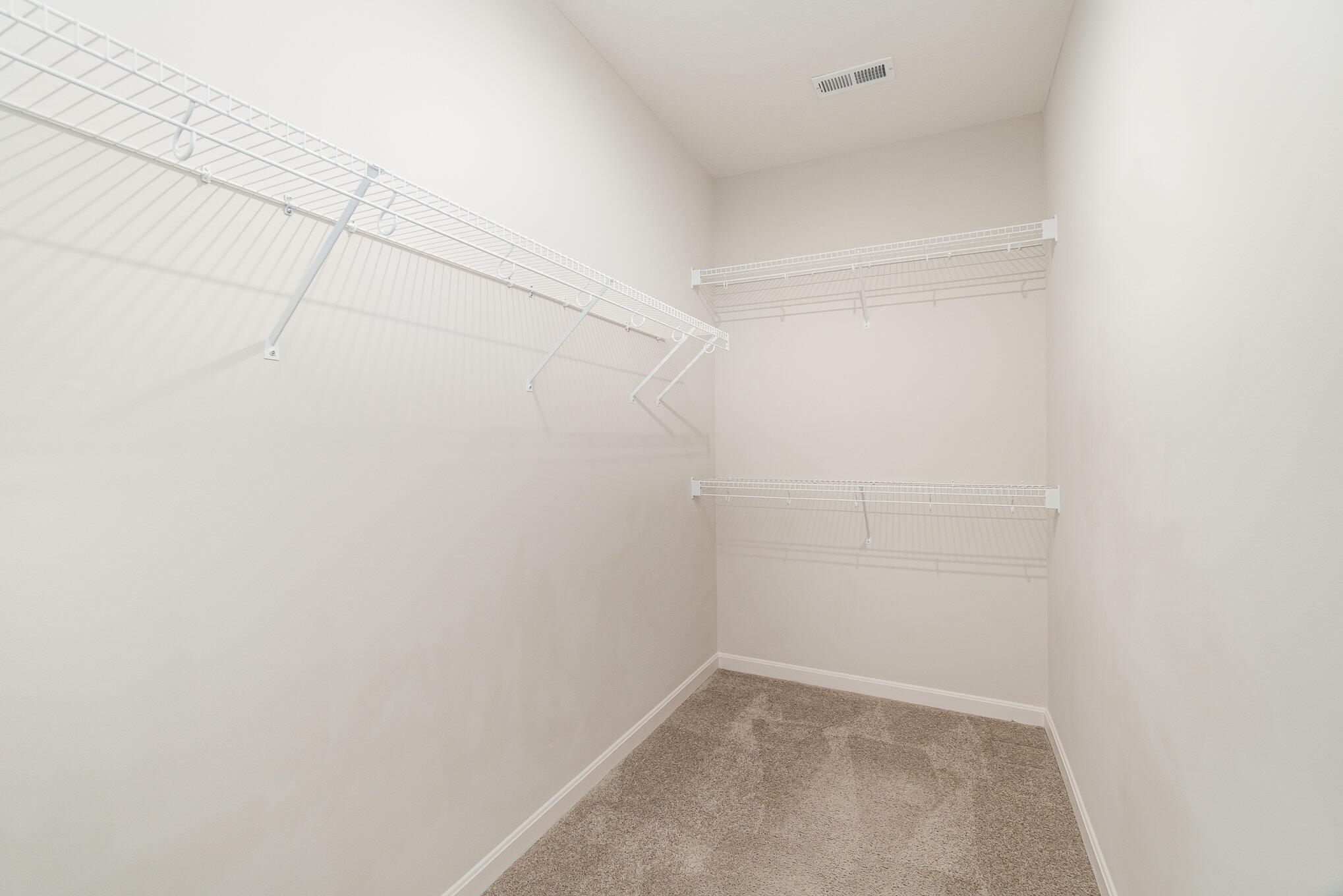 Florence, Kentucky 41042, United States, 2 Bedrooms Bedrooms, ,2 BathroomsBathrooms,Residential,Active,173447