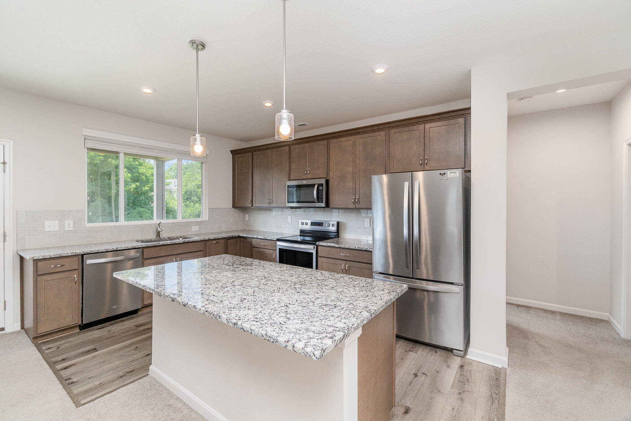 Florence, Kentucky 41042, United States, 2 Bedrooms Bedrooms, ,2 BathroomsBathrooms,Residential,Active,173447