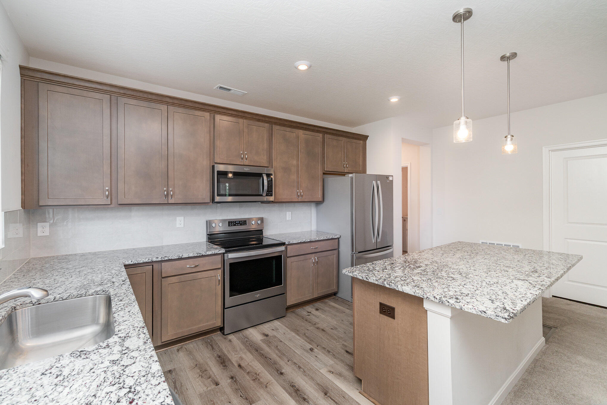 Florence, Kentucky 41042, United States, 2 Bedrooms Bedrooms, ,2 BathroomsBathrooms,Residential,Active,173447