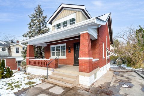 Photo of 2007 Monmouth Street, Newport, KY 41071 (MLS # 638508)