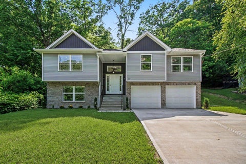 Photo of 365 River Road, Fort Thomas, KY 41075 (MLS # 646654)