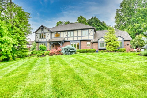 Photo of 906 Squire Hill Court, Crescent Springs, KY 41017 (MLS # 644638)