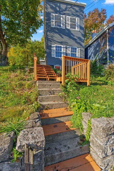 Photo of 1321 Hermes Avenue, Covington, KY 41011 (MLS # 637456) Photo of 1321 Hermes Avenue, Covington, KY 41011 (MLS # 637456)