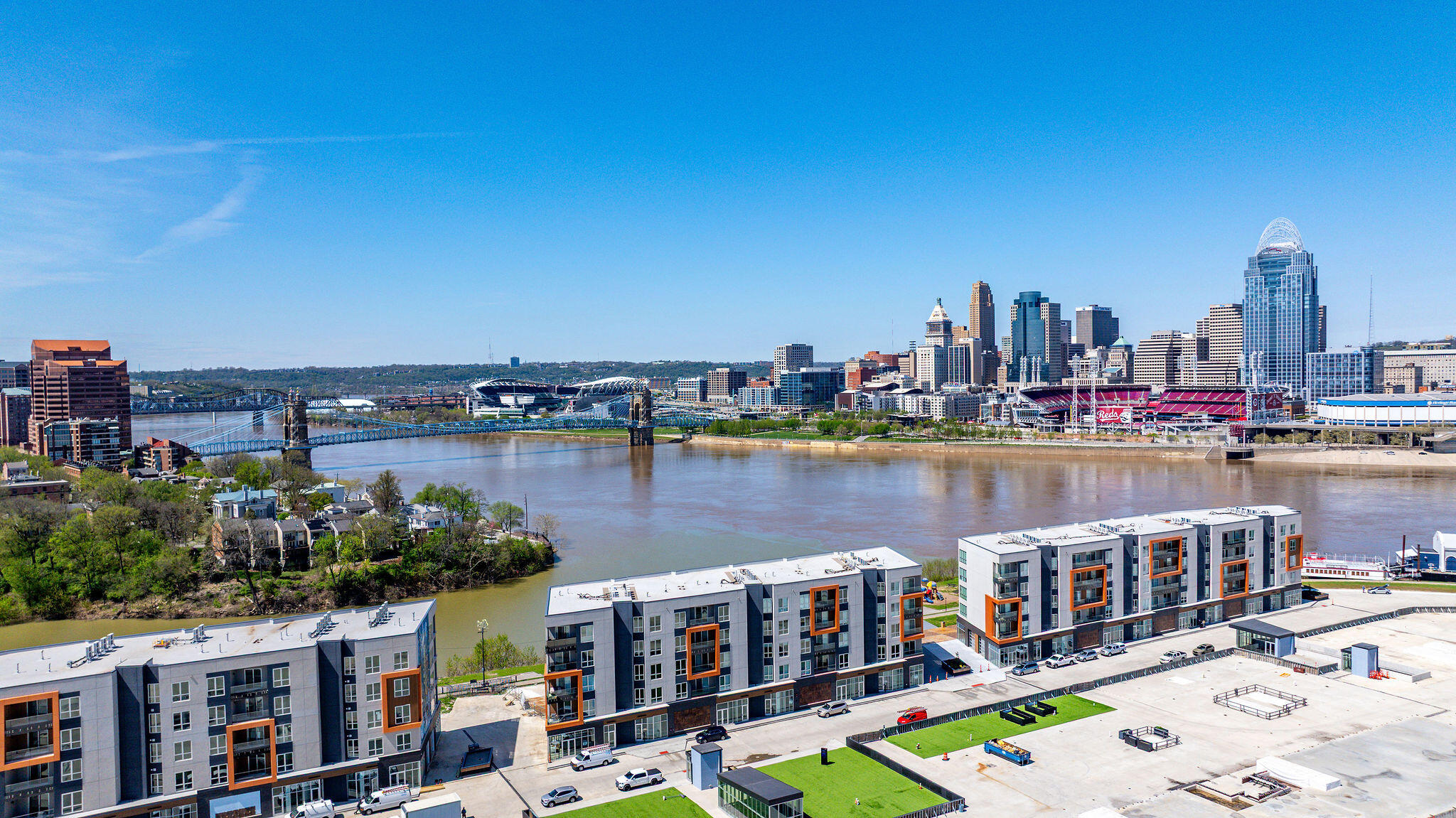 Newport, Kentucky, 41071, United States, 2 Bedrooms Bedrooms, ,2 BathroomsBathrooms,Residential,Active,2036348