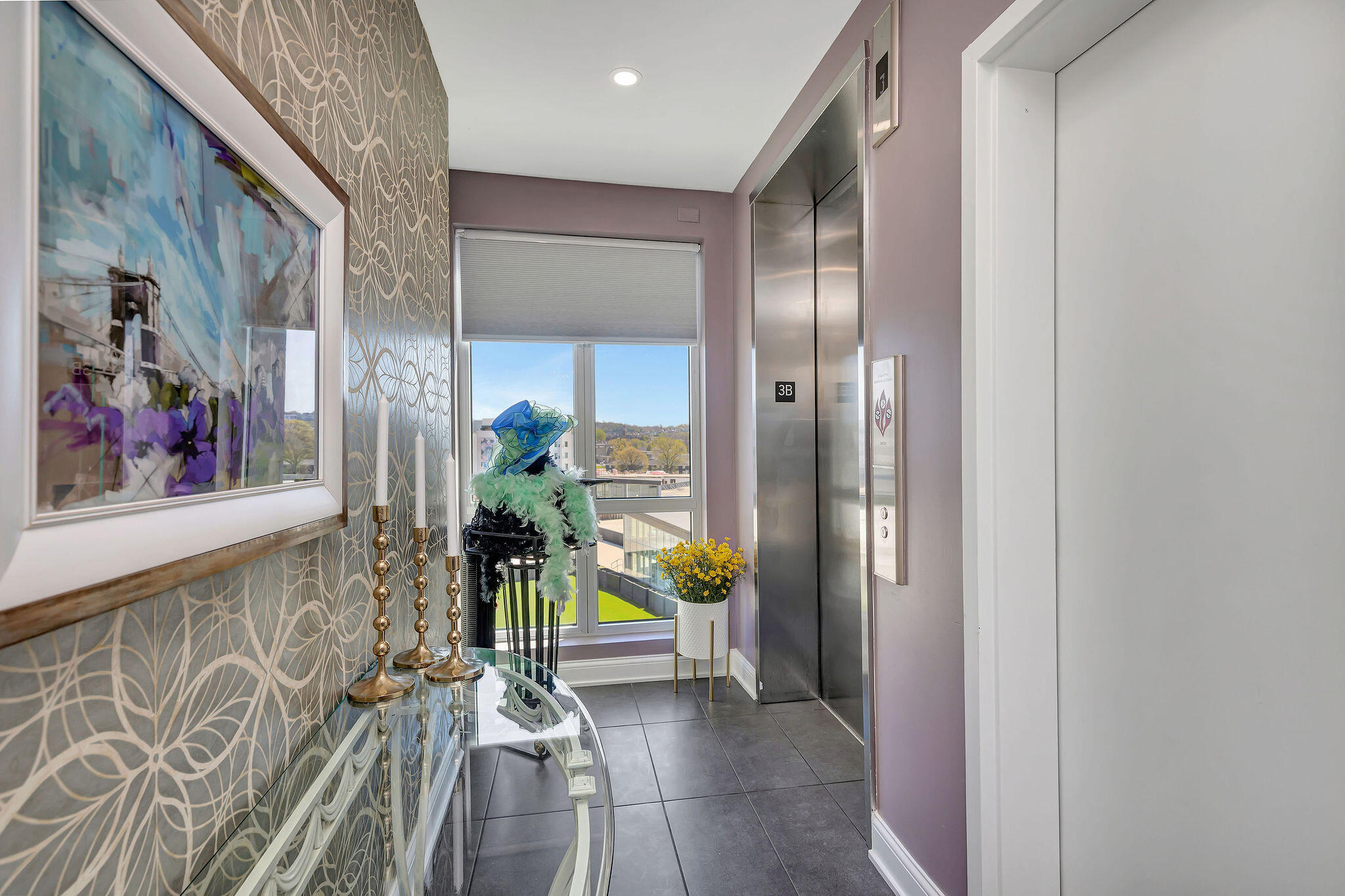 Newport, Kentucky, 41071, United States, 2 Bedrooms Bedrooms, ,2 BathroomsBathrooms,Residential,Active,2036348