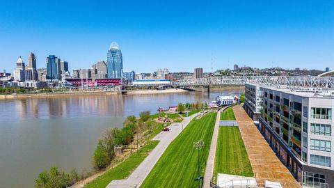 Photo of 600 Ovation Way #312, Newport, KY 41071 (MLS # 641509)