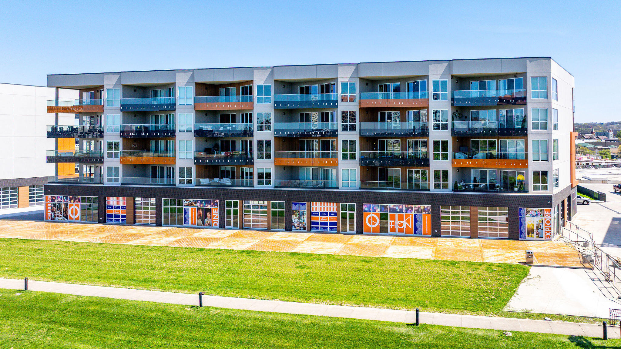 Newport, Kentucky, 41071, United States, 2 Bedrooms Bedrooms, ,2 BathroomsBathrooms,Residential,Active,2036348