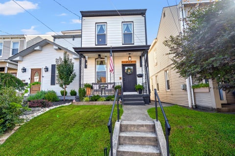 Photo of 429 Clark Street, Bellevue, KY 41073 (MLS # 646020)