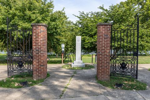 Tiny photo for 106 Ward Avenue, Bellevue, KY 41073 (MLS # 635106)