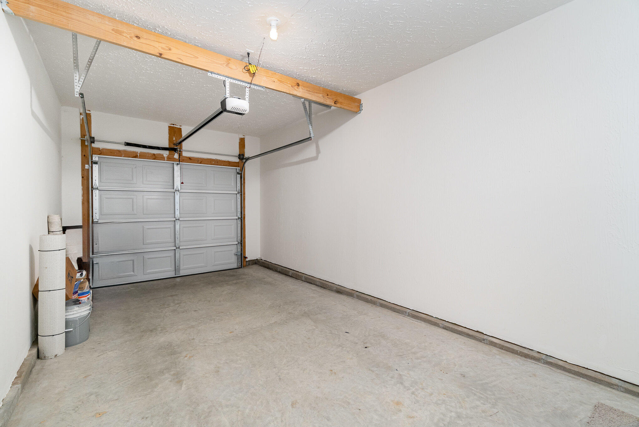 Florence, Kentucky 41042, United States, 2 Bedrooms Bedrooms, ,2 BathroomsBathrooms,Residential,Active,216560