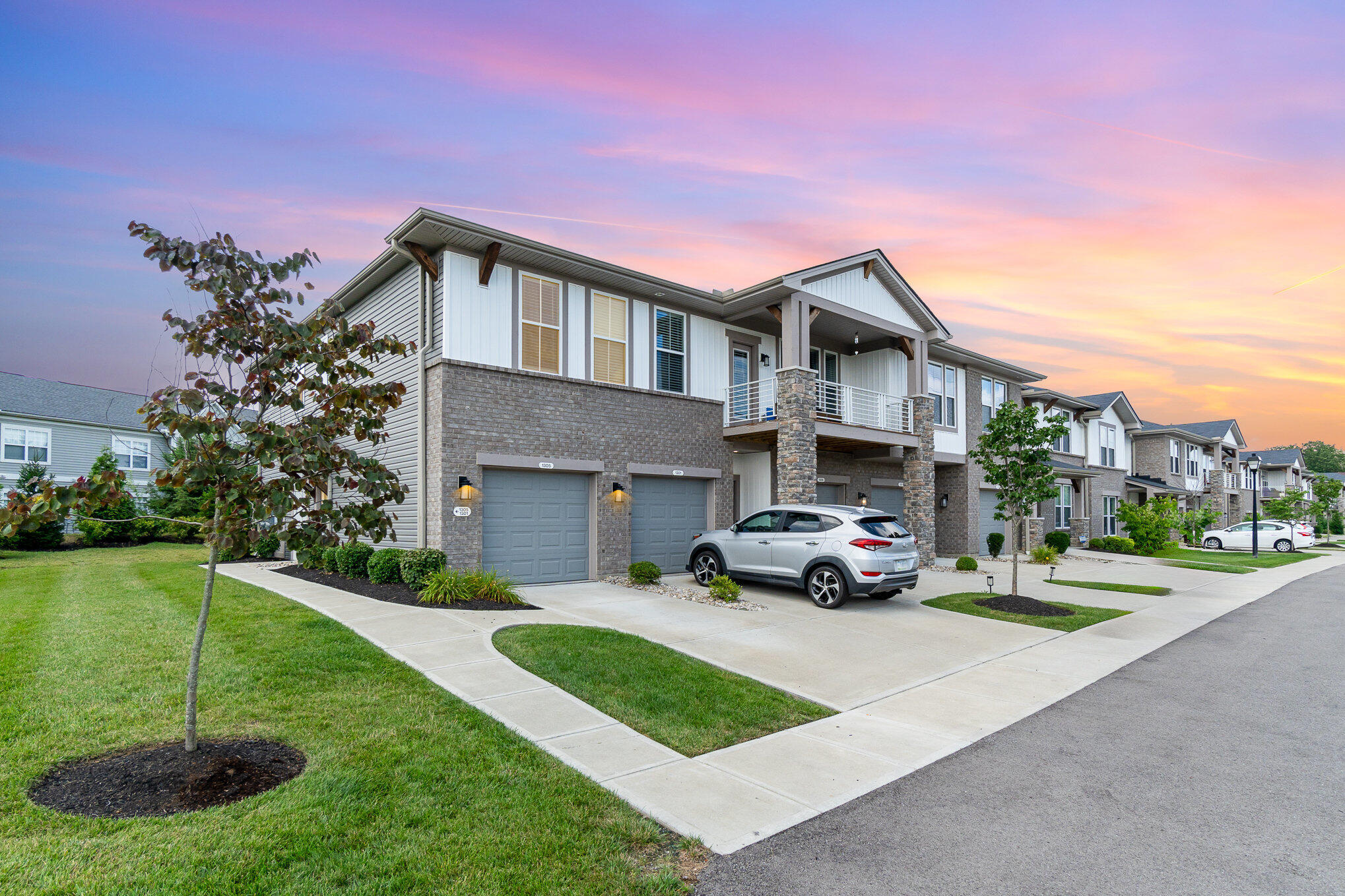 Florence, Kentucky 41042, United States, 2 Bedrooms Bedrooms, ,2 BathroomsBathrooms,Residential,Active,216560