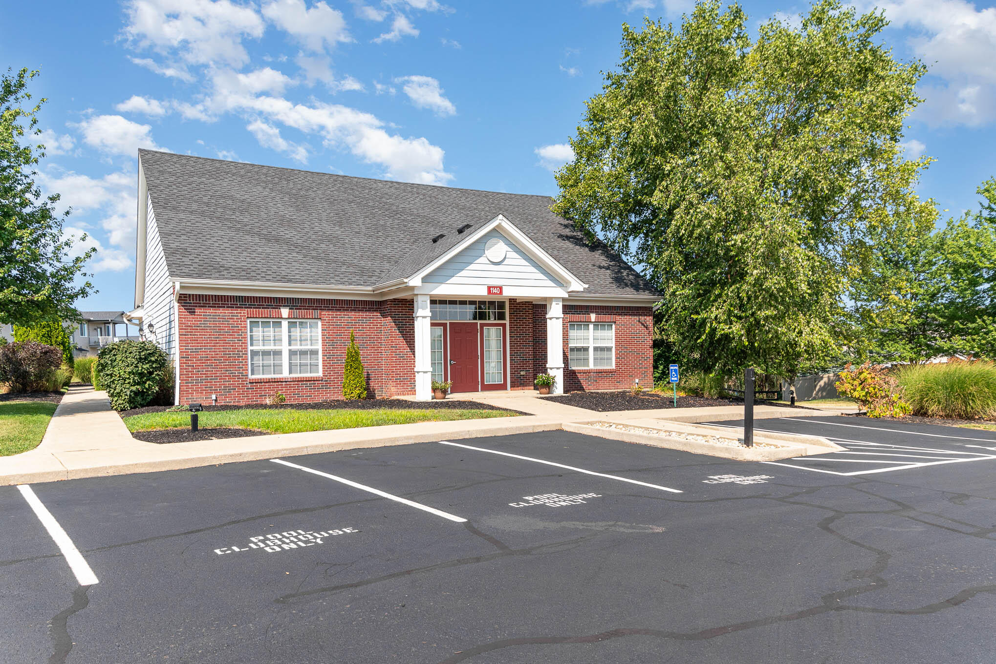 Florence, Kentucky 41042, United States, 2 Bedrooms Bedrooms, ,2 BathroomsBathrooms,Residential,Active,216560