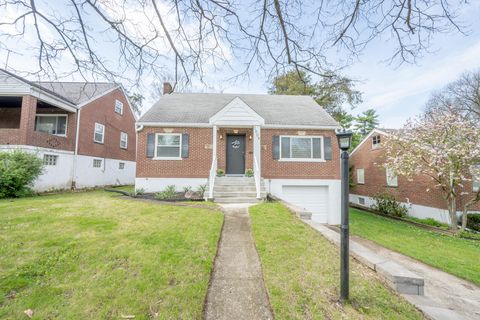 Photo of 1604 E Henry Clay Avenue, Fort Wright, KY 41011 (MLS # 641498)