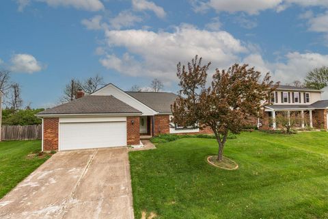 Photo of 2048 W Horizon Drive, Hebron, KY 41048 (MLS # 641510)