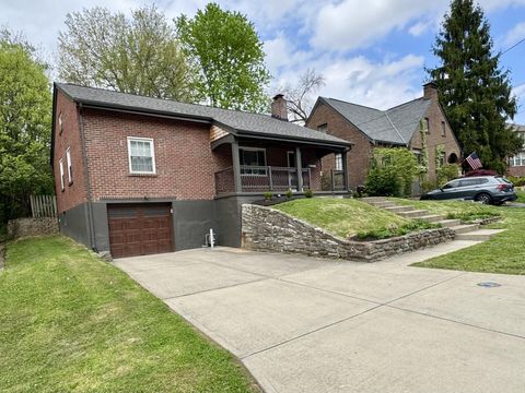 Photo of 1408 Amsterdam Road, Park Hills, KY 41011 (MLS # 641513)