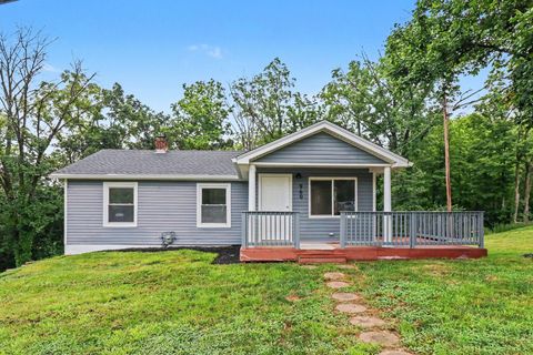 Photo of 960 Ridgeview Drive, Florence, KY 41042 (MLS # 644612)