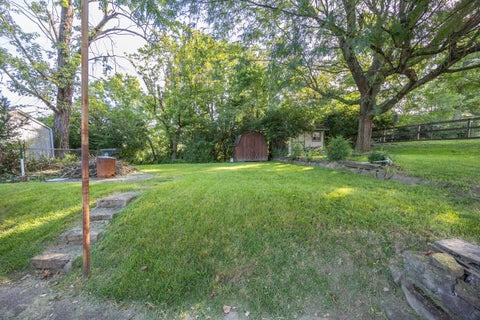 Tiny photo for 1 N Sherry Lane, Bellevue, KY 41073 (MLS # 646124)