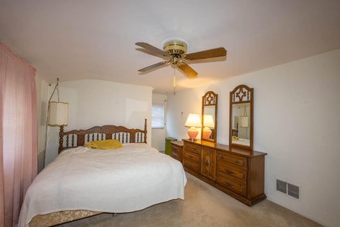 Tiny photo for 1 N Sherry Lane, Bellevue, KY 41073 (MLS # 646124)