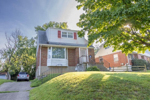 Tiny photo for 1 N Sherry Lane, Bellevue, KY 41073 (MLS # 646124)