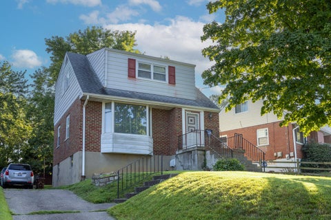Photo for 1 N Sherry Lane, Bellevue, KY 41073 (MLS # 646124)