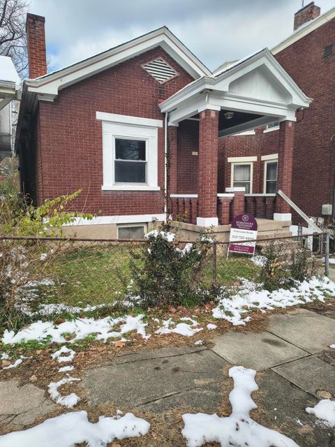 Photo of 118 E 24th Street E, Covington, KY 41014 (MLS # 638511)