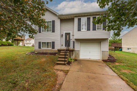 Photo of 2766 Presidential Drive, Hebron, KY 41048 (MLS # 647237)
