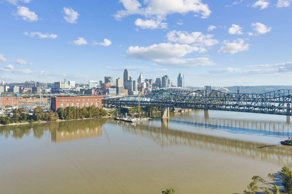 914 VIRGINIA LN, COVINGTON, KY 41016 - Image c8cf9c2d3d36624a898bcecae701cedb/3624024960