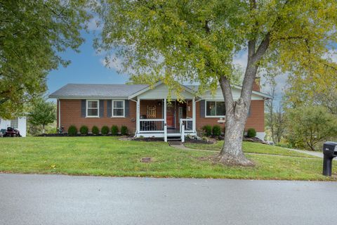 Photo for 9577 Echo Hills Hls, Alexandria, KY 41001 (MLS # 617814)