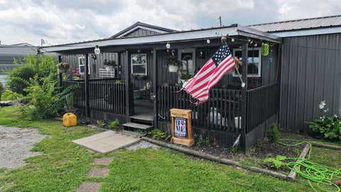 Photo for 1375 Squiresville Road