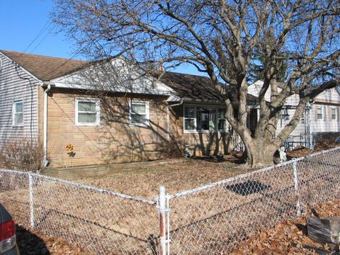 Photo for 421 Fairview Avenue, Dayton, KY 41074 (MLS # 610476)