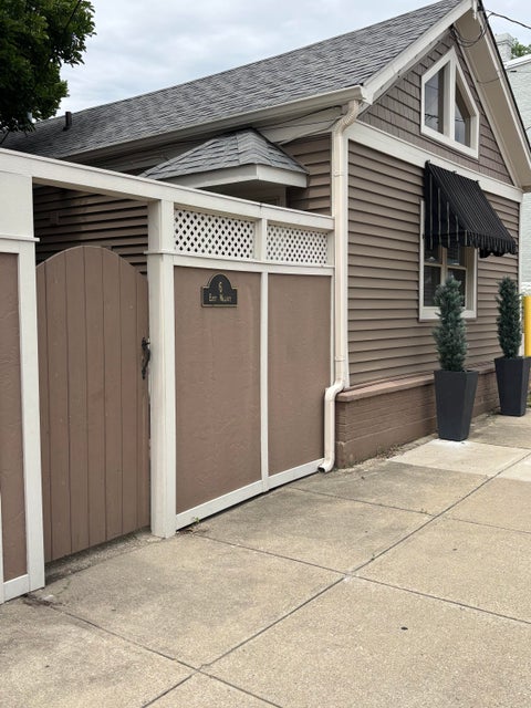 Photo of 6 E Walnut Street, Southgate, KY 41071 (MLS # 643149)