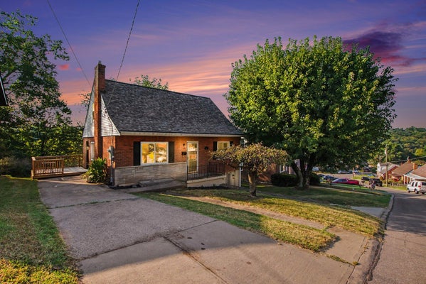 14 E RIDGE PL, NEWPORT, KY 41071 - Image e92cbeb9c96b4cebe163b0b251e301b7/3810832597