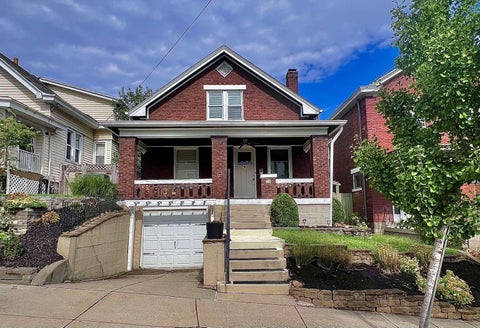 Photo of 33 15th Street, Newport, KY 41071 (MLS # 646640)