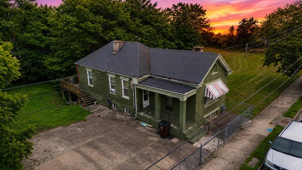 319 PLEASANT ST, COVINGTON, KY 41011 - Image eaed94b65055cb728abfbaf7abbddfbe/444734403