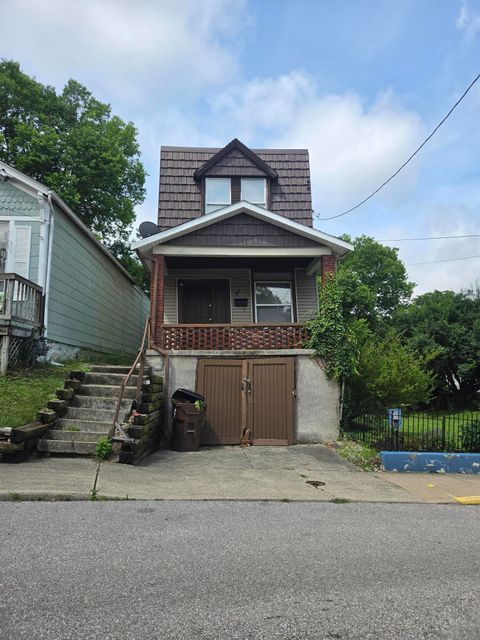 Photo of 353 Bond Street, Covington, KY 41016 (MLS # 643918)