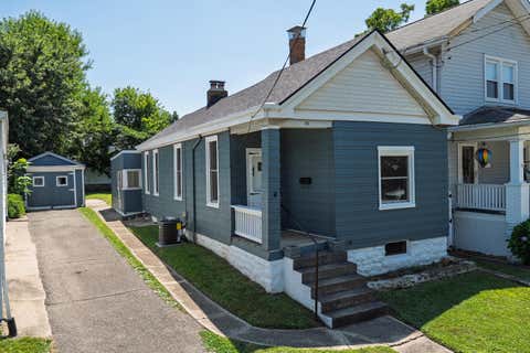 Photo for 131 E 42nd Street