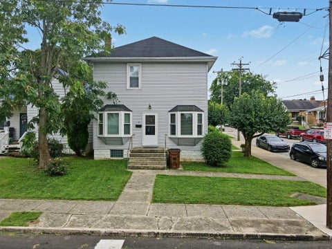 Photo for 101 E 43rd Street