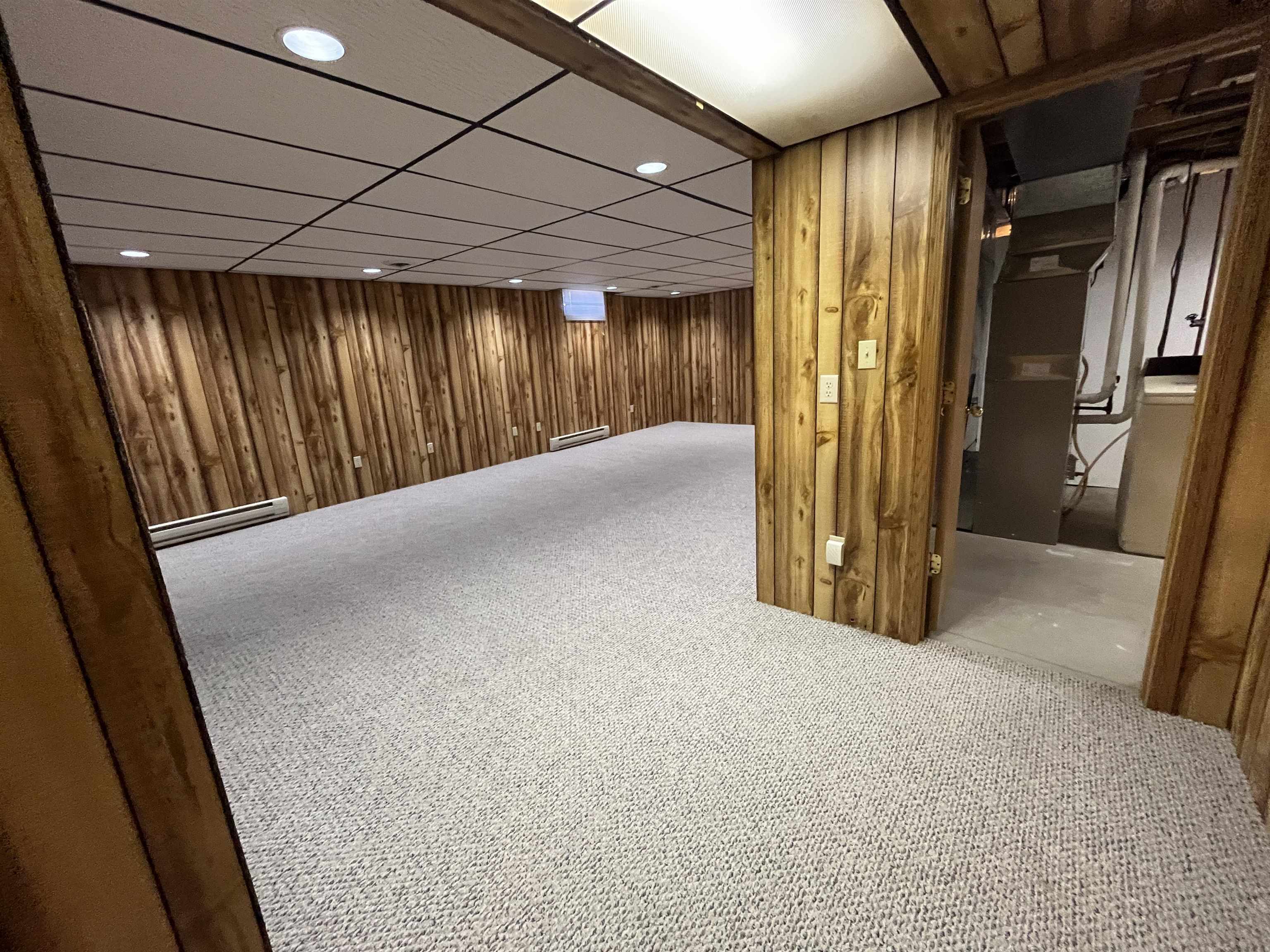 Norfolk, Nebraska 68701, United States, 4 Bedrooms Bedrooms, ,3 BathroomsBathrooms,Residential,Pending,12616