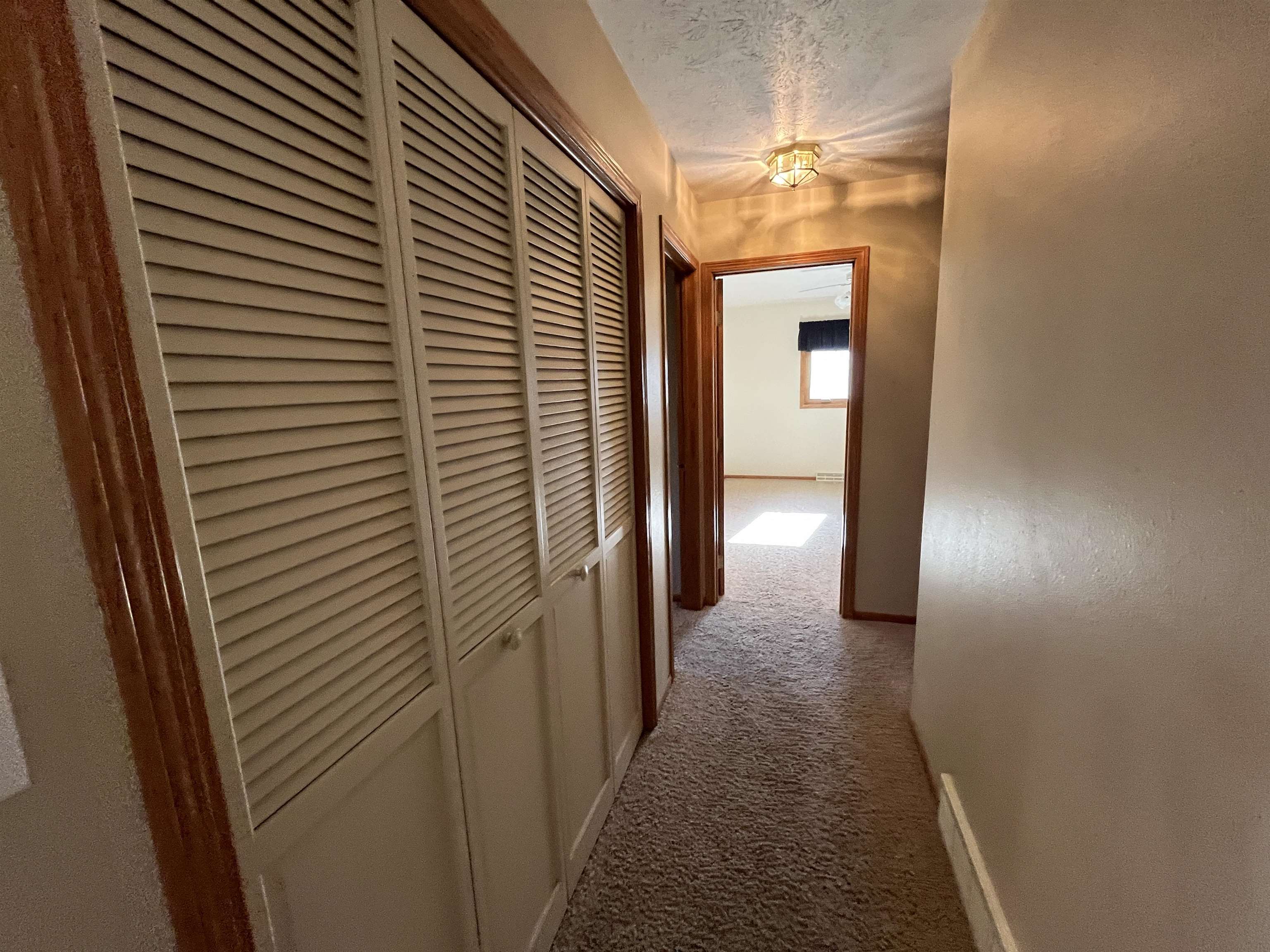 Norfolk, Nebraska 68701, United States, 4 Bedrooms Bedrooms, ,3 BathroomsBathrooms,Residential,Pending,12616