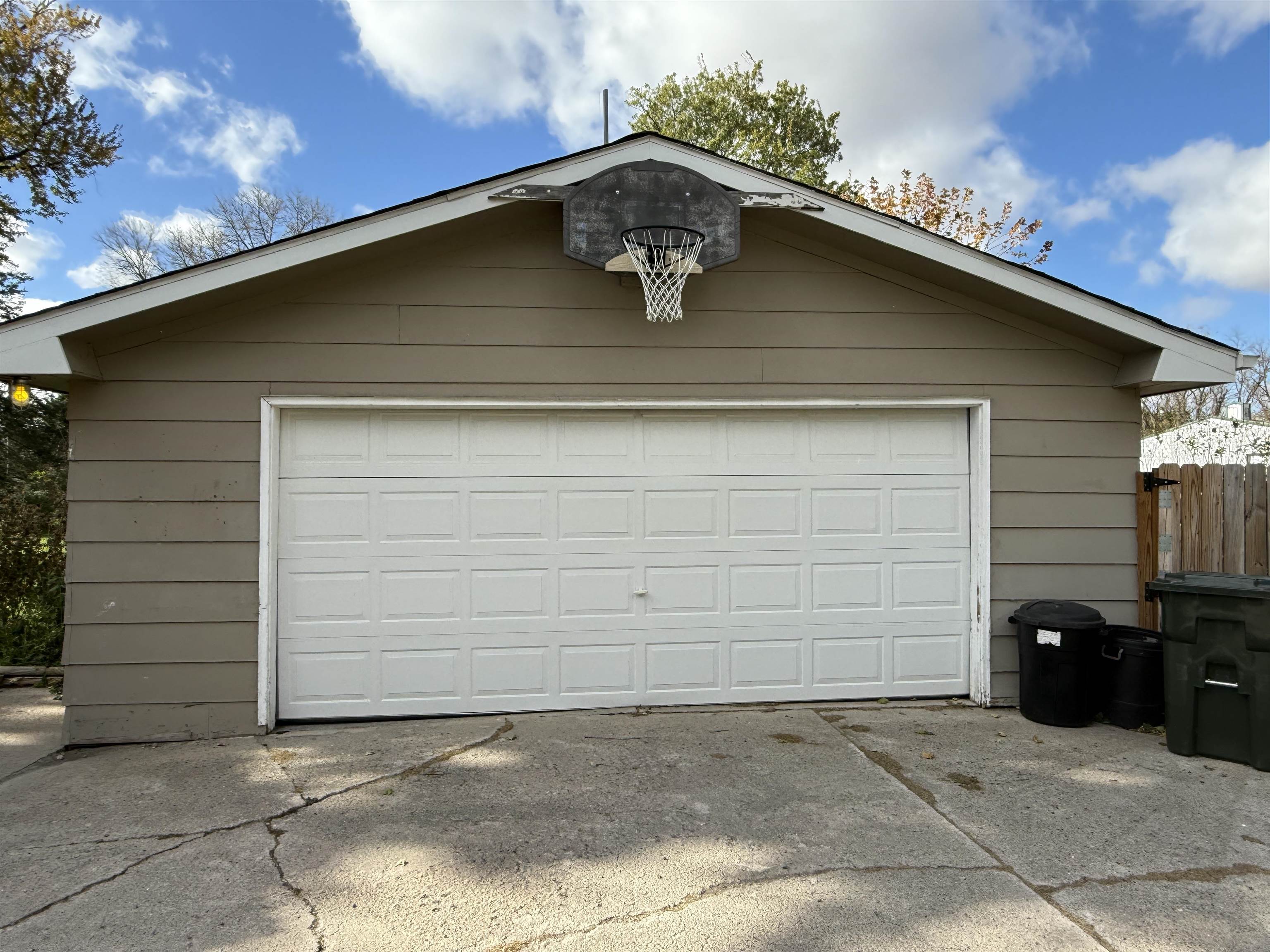 Meadow Grove, Nebraska 68752, United States, 3 Bedrooms Bedrooms, ,3 BathroomsBathrooms,Residential,Active,236621