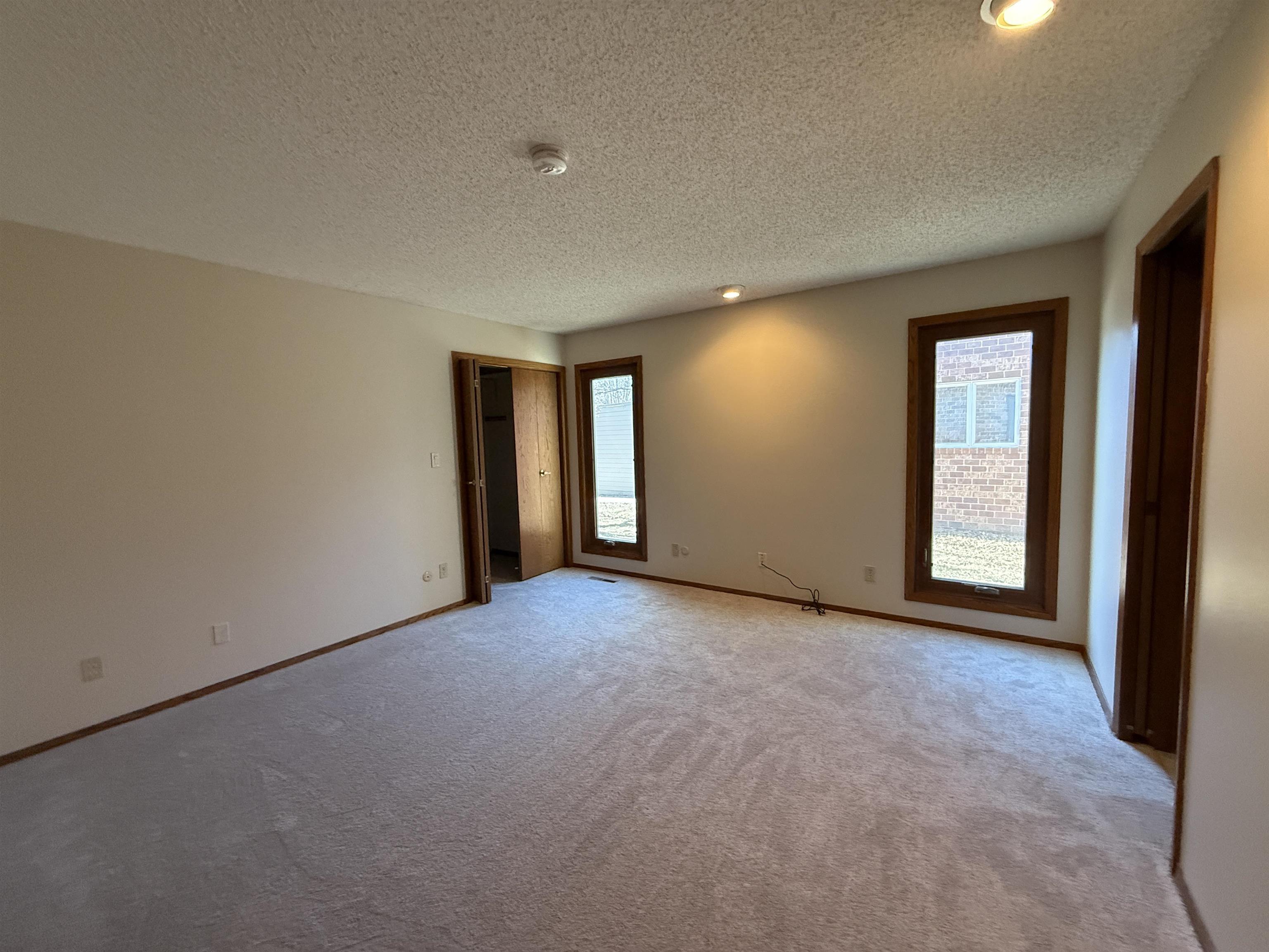 Norfolk, Nebraska 68701, United States, 3 Bedrooms Bedrooms, ,3 BathroomsBathrooms,Residential,Pending,13075